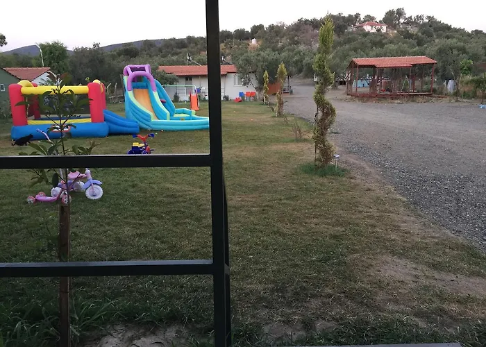 Gunes Tatil Koyu Bademli (Dikili)