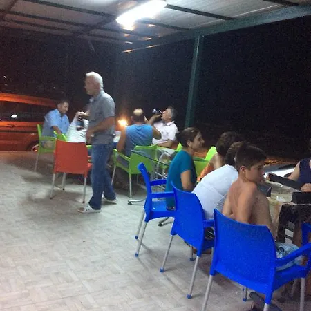 פארק נופש Gunes Tatil Koeyue Bademli (Dikili)