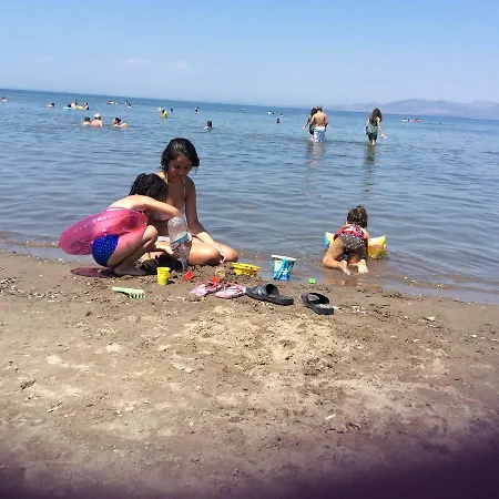 Gunes Tatil Koeyue פארק נופש 3*